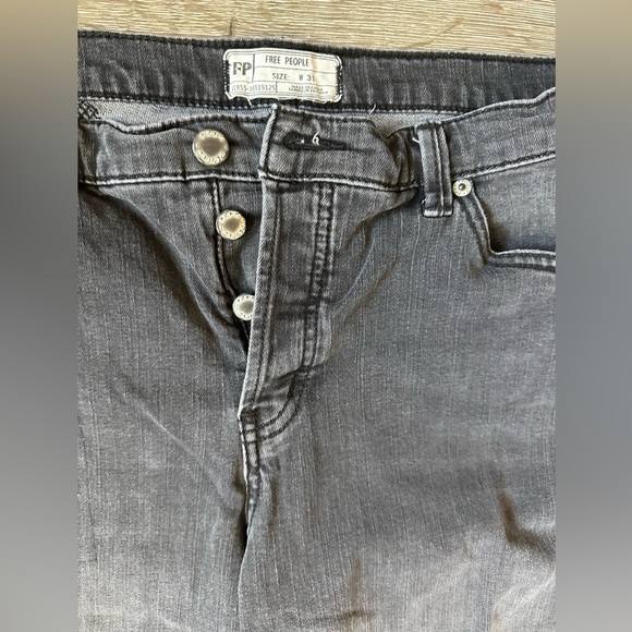 Women Free People Charcoal Distressed Skinny Jeans size 31 - Picture 7 of 8